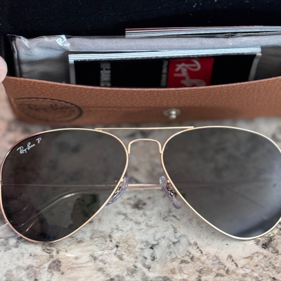 Ray-Ban Aviator Womens or Mens - Picture 3 of 5